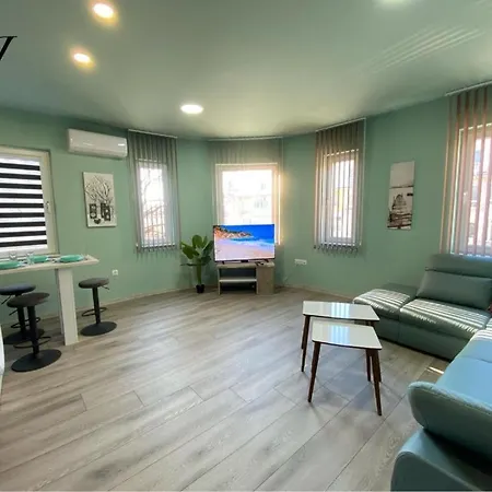 Nj Collection וארנה