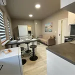 Nj Collection וארנה